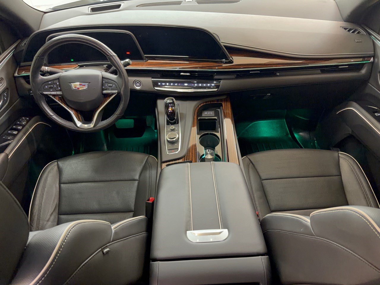 Used 2021 Cadillac Escalade Premium Luxury w/ Driver Assist Tech Package AWD/4WD image 17