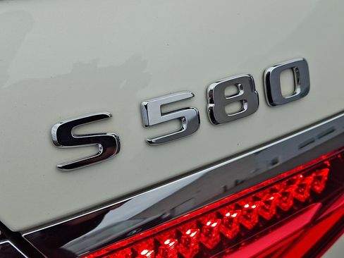Certified 2022 Mercedes-Benz S 580 4MATIC Sedan image 30