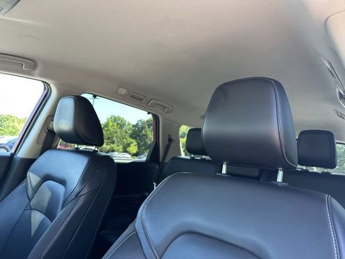 Certified 2023 Nissan Pathfinder SL AWD/4WD image 32