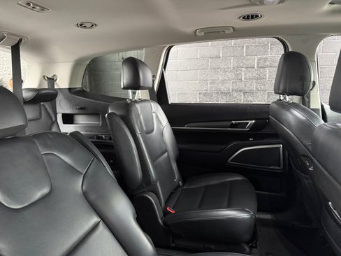Used 2021 Kia Telluride S image 18
