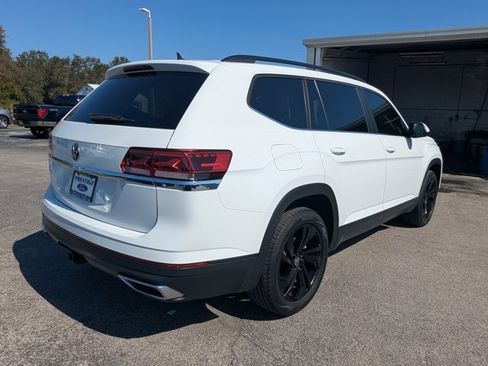 Used 2023 Volkswagen Atlas SE w/ Black Wheel Package image 5