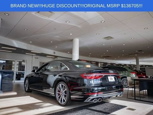 Used 2025 Audi S8 AWD/4WD image 4