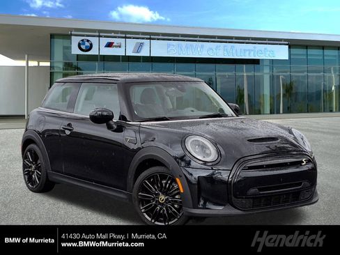 Used 2024 MINI Cooper SE image 1