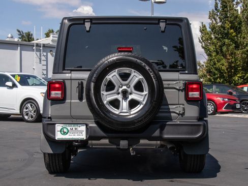 Used 2023 Jeep Wrangler Freedom Edition image 6