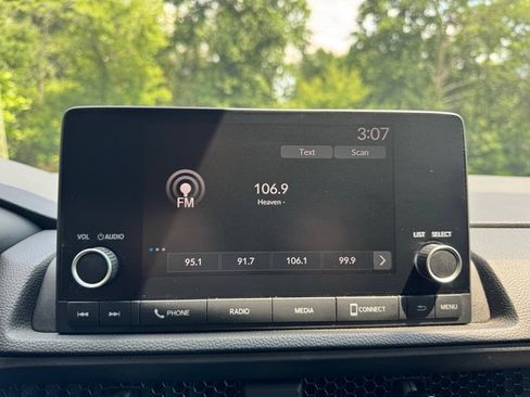 Used 2023 Honda CR-V EX image 19