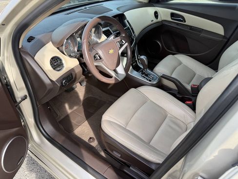 Used 2015 Chevrolet Cruze LT w/ Sun, Sound and Sport Package FWD image 8