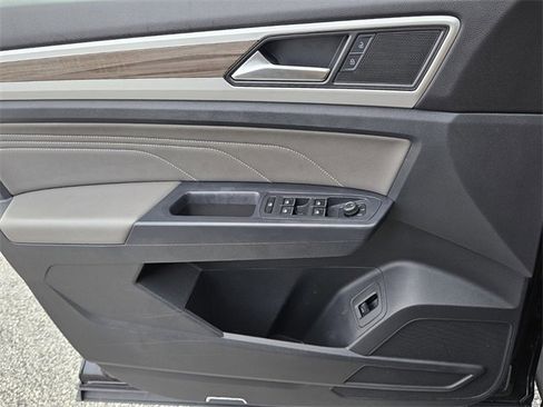 Used 2021 Volkswagen Atlas SEL image 31