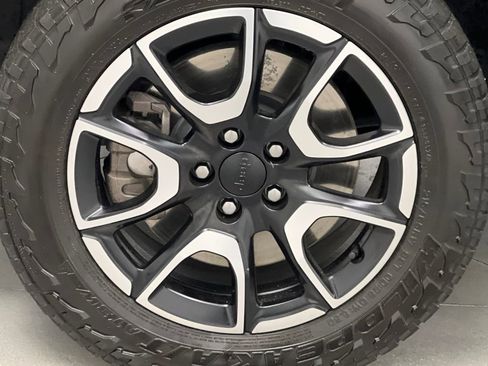 Used 2024 Jeep Compass Trailhawk AWD/4WD image 57
