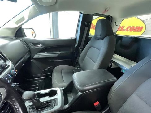 Used 2022 Chevrolet Colorado LT w/ Fleet Safety Package image 12