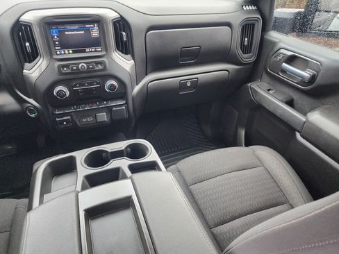 Used 2025 Chevrolet Silverado 2500 Custom w/ Custom Convenience Package image 21