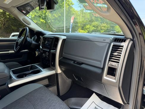 Used 2020 RAM 1500 Classic SLT w/ Luxury Group AWD/4WD image 18
