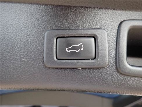 Used 2014 Subaru Forester 2.5i Touring AWD/4WD image 9