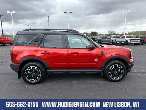 Used 2024 Ford Bronco Sport Outer Banks w/ Tech Package AWD/4WD image 6