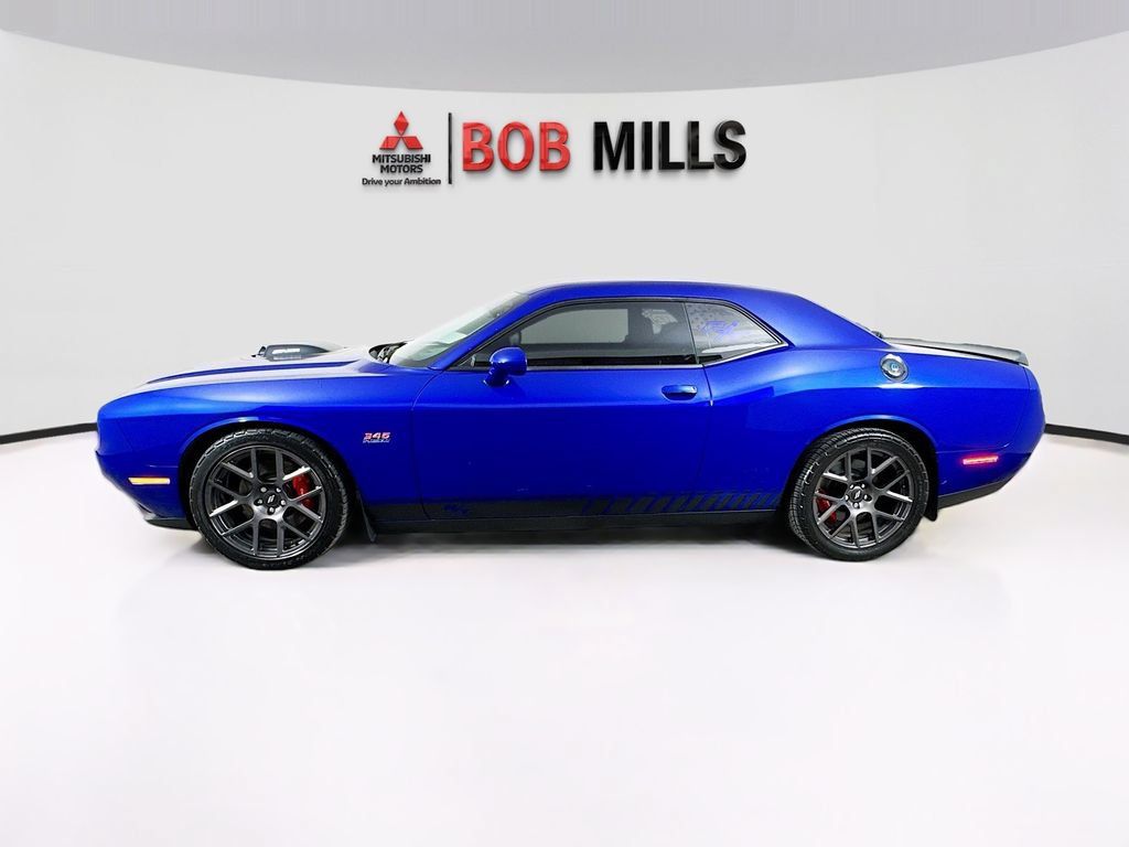 Used 2018 Dodge Challenger R/T RWD image 4