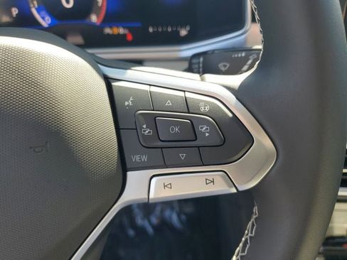 New 2026 Volkswagen Taos SE FWD image 21