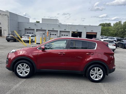 Used 2018 Kia Sportage LX FWD image 2