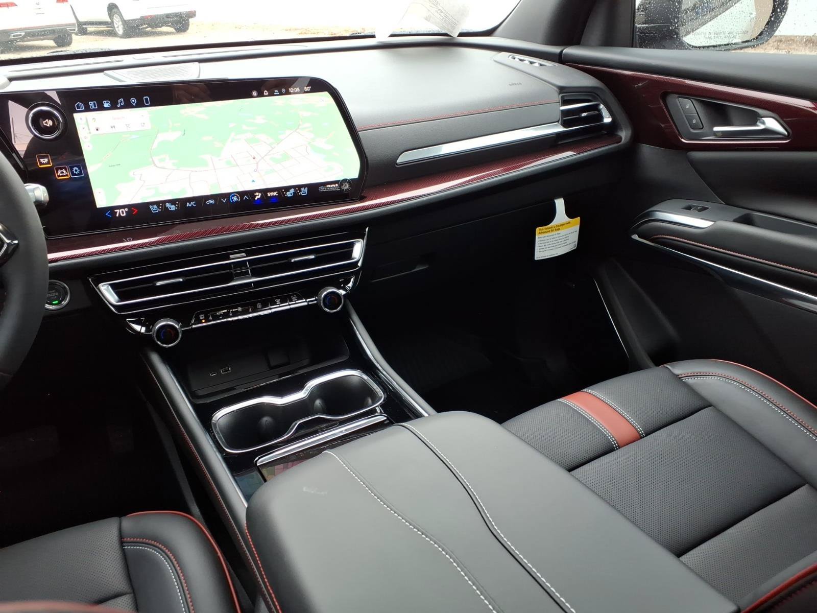 New 2027 Chevrolet Traverse RS FWD image 15