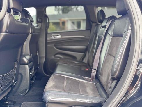 Used 2019 Jeep Grand Cherokee Altitude AWD/4WD image 17