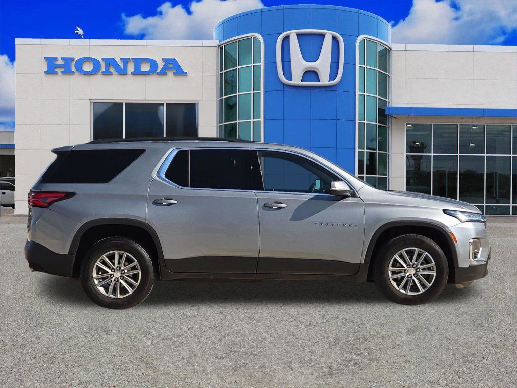 Used 2023 Chevrolet Traverse LT AWD/4WD image 2