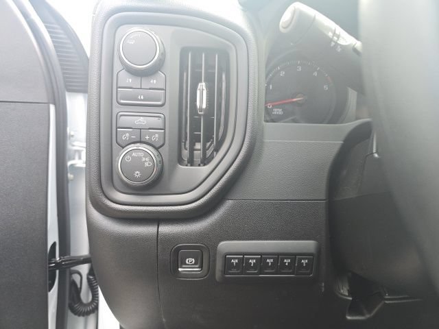 Used 2026 Chevrolet Silverado 2500 W/T w/ WT Convenience Package AWD/4WD image 12