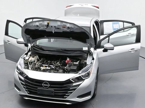 Used 2023 Nissan Versa SV FWD image 41