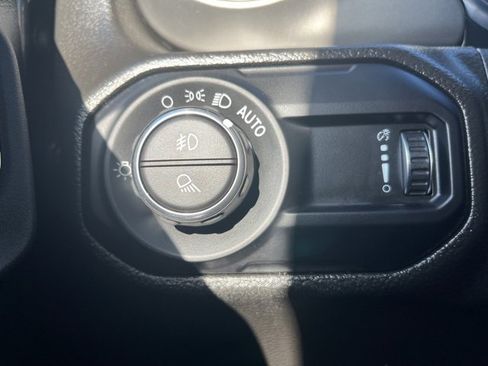 Used 2023 Jeep Gladiator Sport image 24