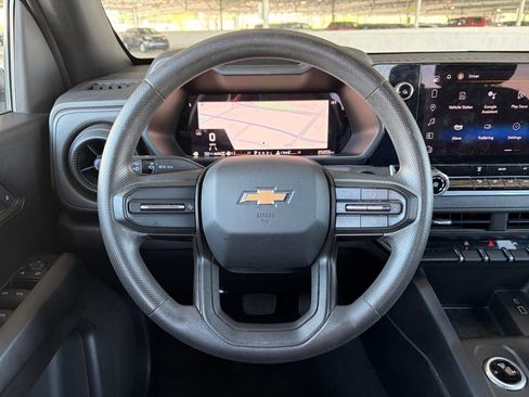 Used 2024 Chevrolet Colorado W/T AWD/4WD image 13
