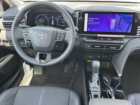 Used 2026 Toyota Camry XLE FWD image 11