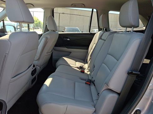 Used 2018 Honda Pilot EX-L image 10