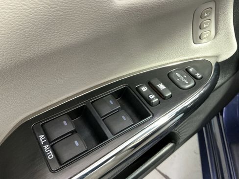 Used 2018 Toyota Avalon XLE image 23