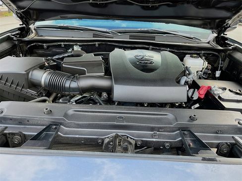 Used 2023 Toyota Tacoma TRD Off-Road w/ Black Out Package (TMS) image 26