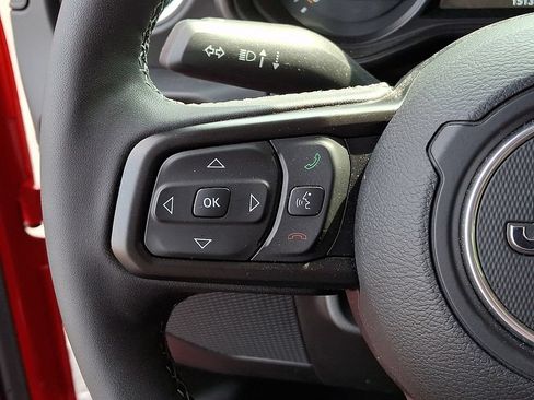 Used 2025 Jeep Gladiator Sport AWD/4WD image 20