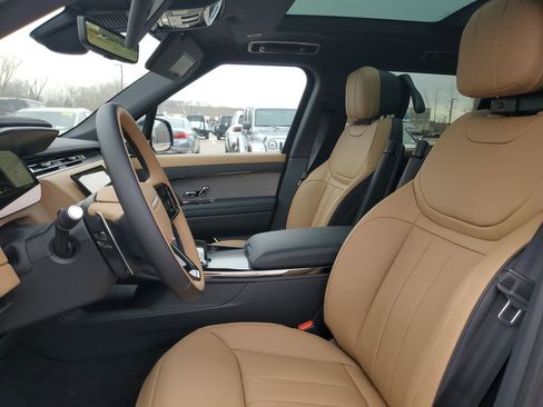 New 2026 Land Rover Range Rover Sport Dynamic SE AWD/4WD image 8