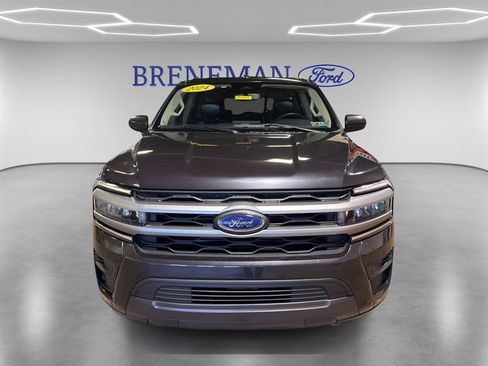 Used 2024 Ford Expedition Max XLT image 2