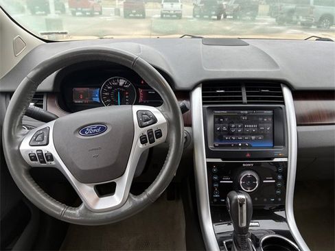 Used 2011 Ford Edge Limited image 18