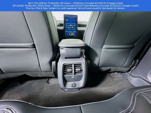 Used 2025 Ford Mustang Mach-E Premium image 35
