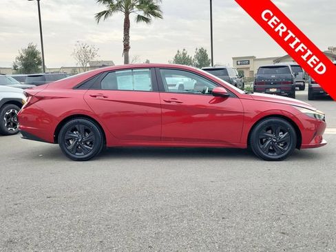Certified 2023 Hyundai Elantra SEL w/ Preferred Accessory Package image 25