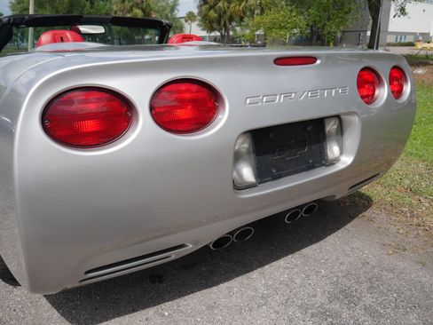 Used 2004 Chevrolet Corvette Convertible w/ Preferred Equipment Group RWD image 90