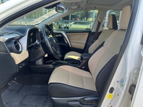 Used 2017 Toyota RAV4 XLE FWD image 11