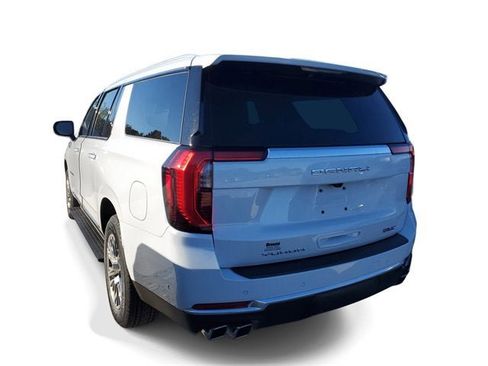 New 2026 GMC Yukon XL Denali w/ Sun & Power Step Package image 4