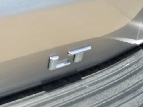 Used 2022 Chevrolet Tahoe LT w/ Luxury Package RWD image 9