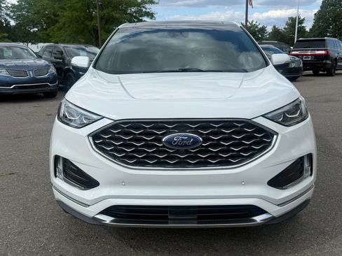 Used 2020 Ford Edge Titanium w/ Equipment Group 301A AWD/4WD image 2