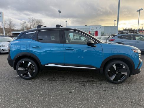 New 2026 Nissan Kicks SR w/ Illumination Package image 8