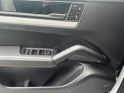 Certified 2026 Porsche Cayenne S AWD/4WD image 23