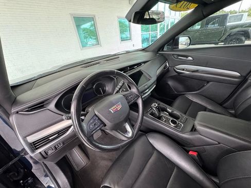 Used 2019 Cadillac XT4 Premium Luxury w/ Cold Weather Package AWD/4WD image 13