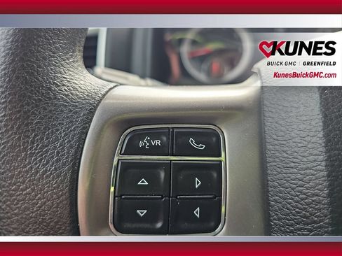 Used 2022 RAM 1500 Classic SLT AWD/4WD image 27