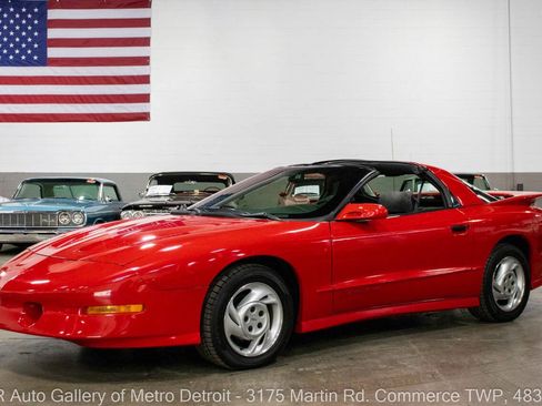 Used 1993 Pontiac Firebird Trans Am image 1