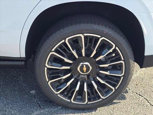 New 2026 Chevrolet Tahoe High Country AWD/4WD image 31
