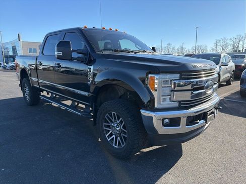 Used 2017 Ford F250 Lariat w/ Lariat Ultimate Package image 2