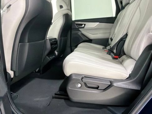 Certified 2024 Acura MDX SH-AWD w/ Technology Package image 17